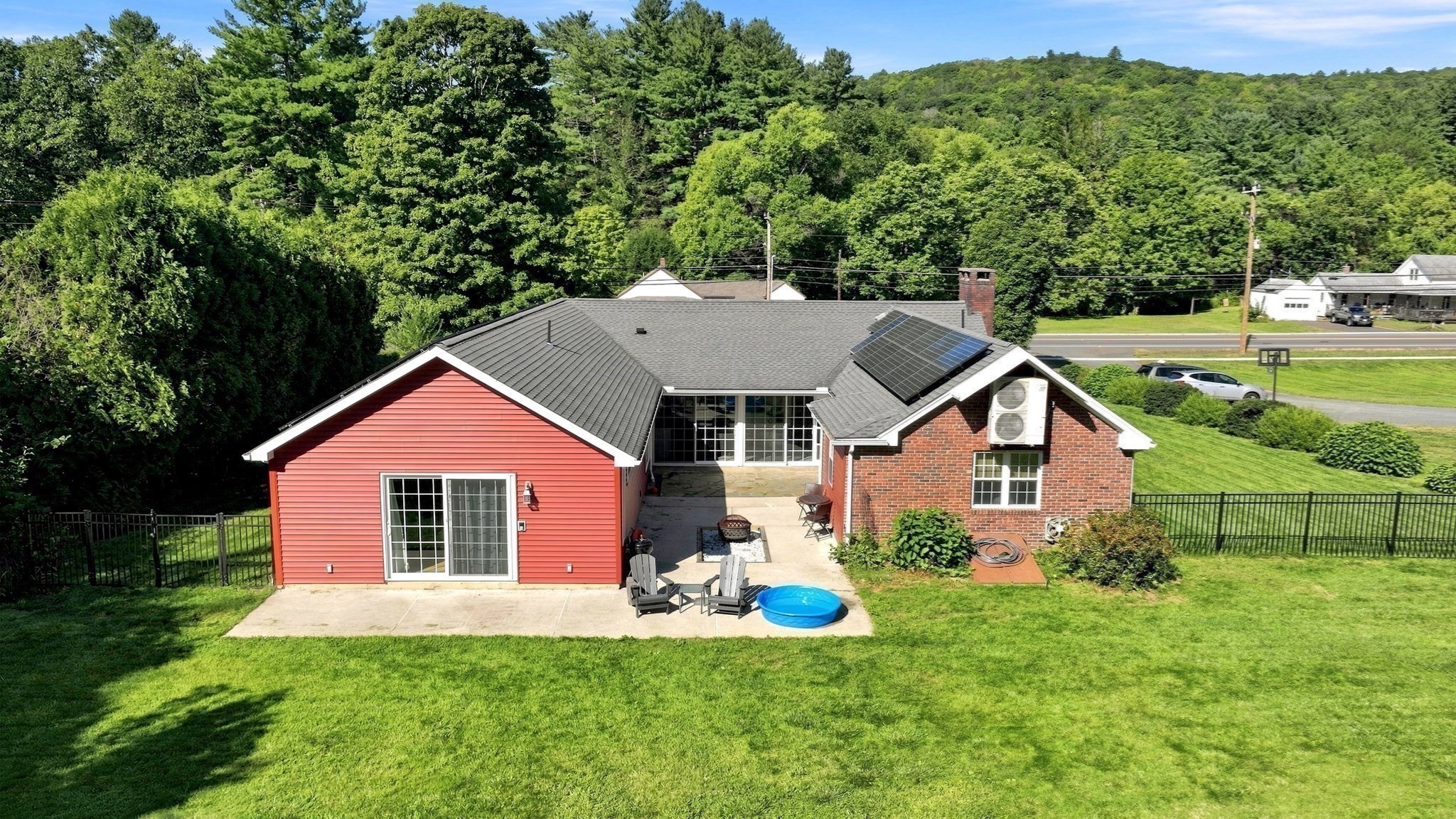 146 Huntington Road Russell, MA 01071 - Photo 8 of 28 Gallery Image 8