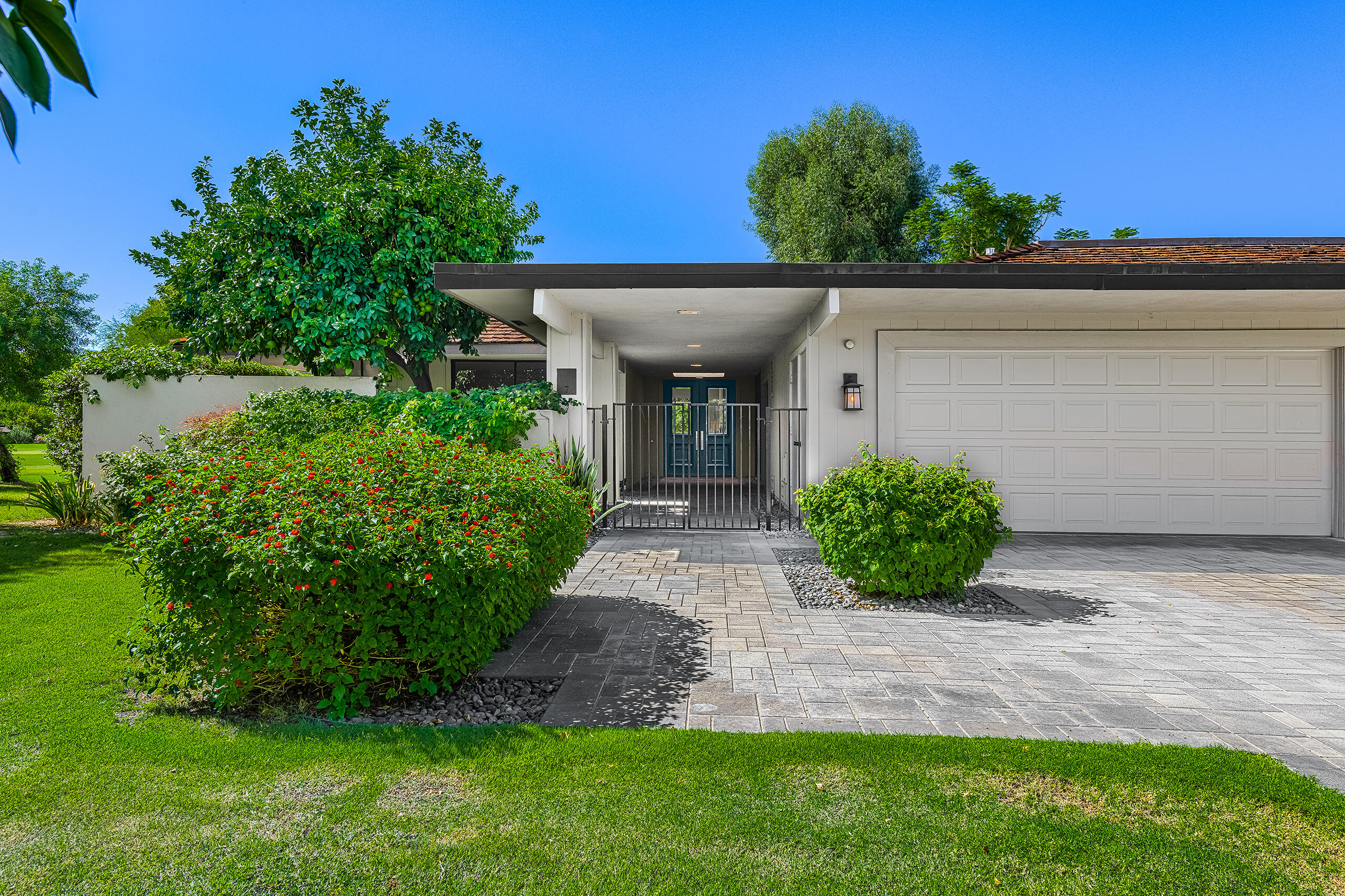 7 Seton Court Rancho Mirage, CA 92270 - Photo 11 of 27 0405