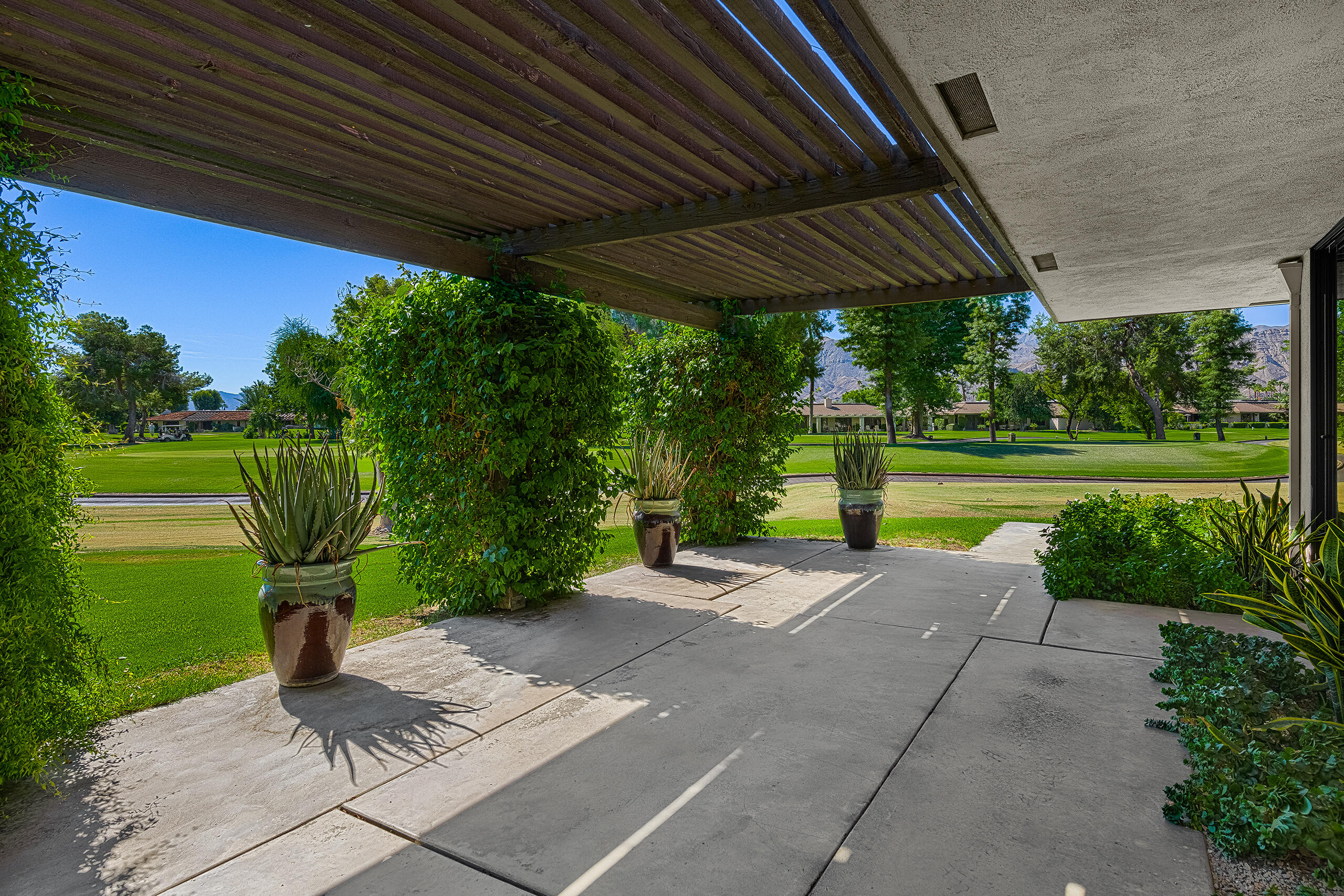 7 Seton Court Rancho Mirage, CA 92270 - Photo 14 of 27 1709
