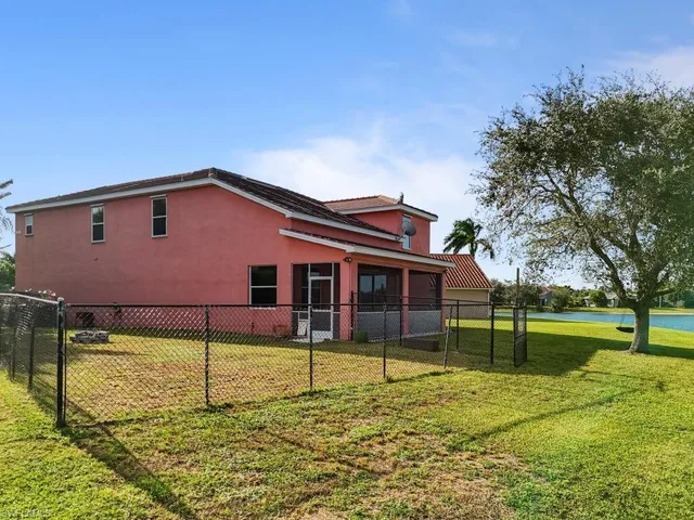 $3,695 | Undisclosed Address, Naples, FL 34120