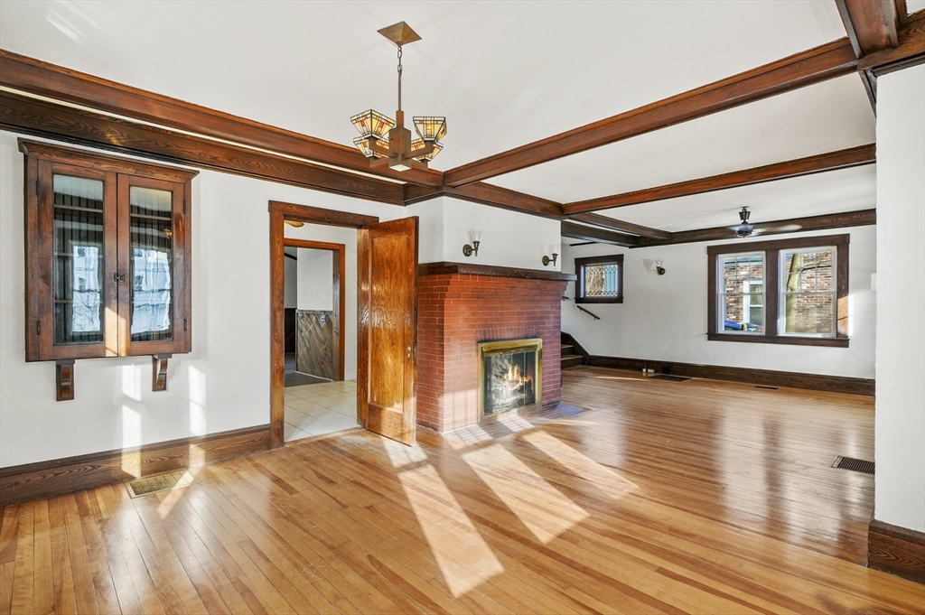 4 Chalmers Road Worcester, MA 01602 - Photo 6 of 33 Gallery Image 6