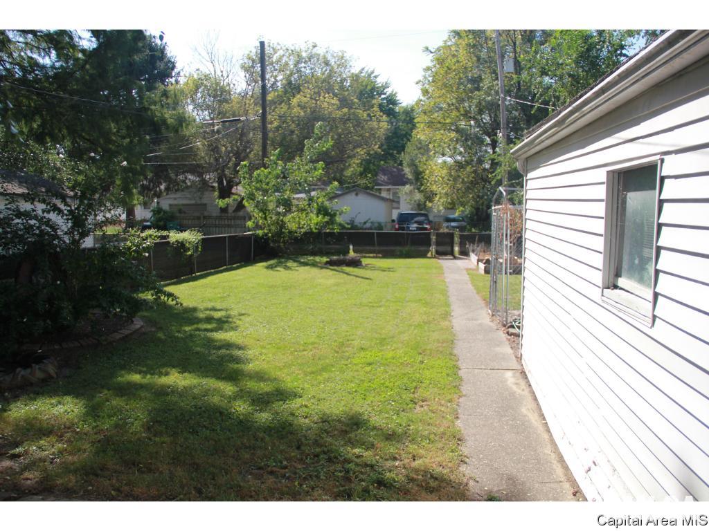 2311 South 12th Street Springfield, IL 62703 - Photo 17 of 19