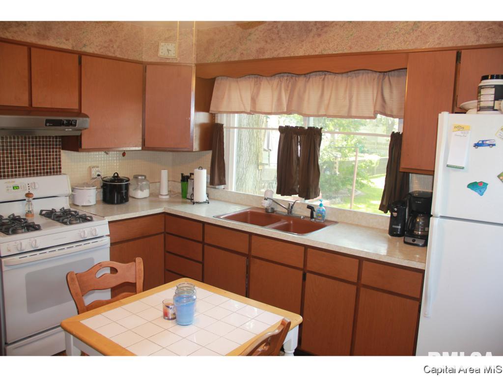 2311 South 12th Street Springfield, IL 62703 - Photo 6 of 19