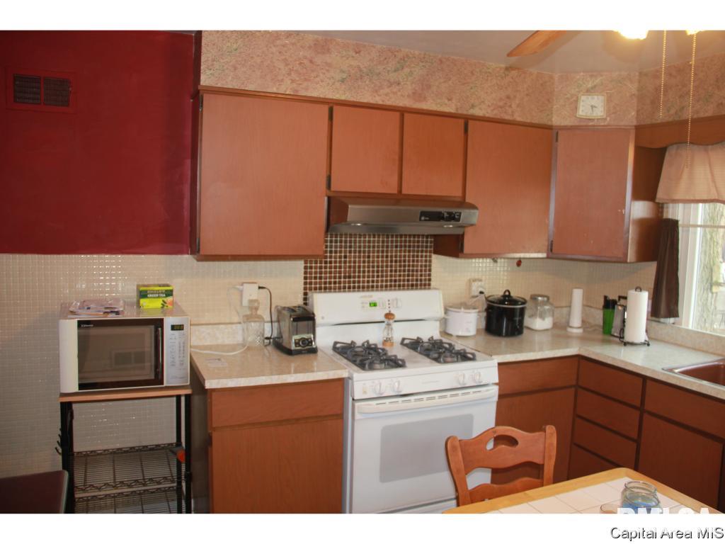 2311 South 12th Street Springfield, IL 62703 - Photo 7 of 19