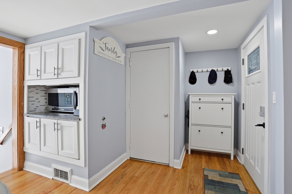 18 Hayward Road Acton, MA 01720 - Photo 15 of 41