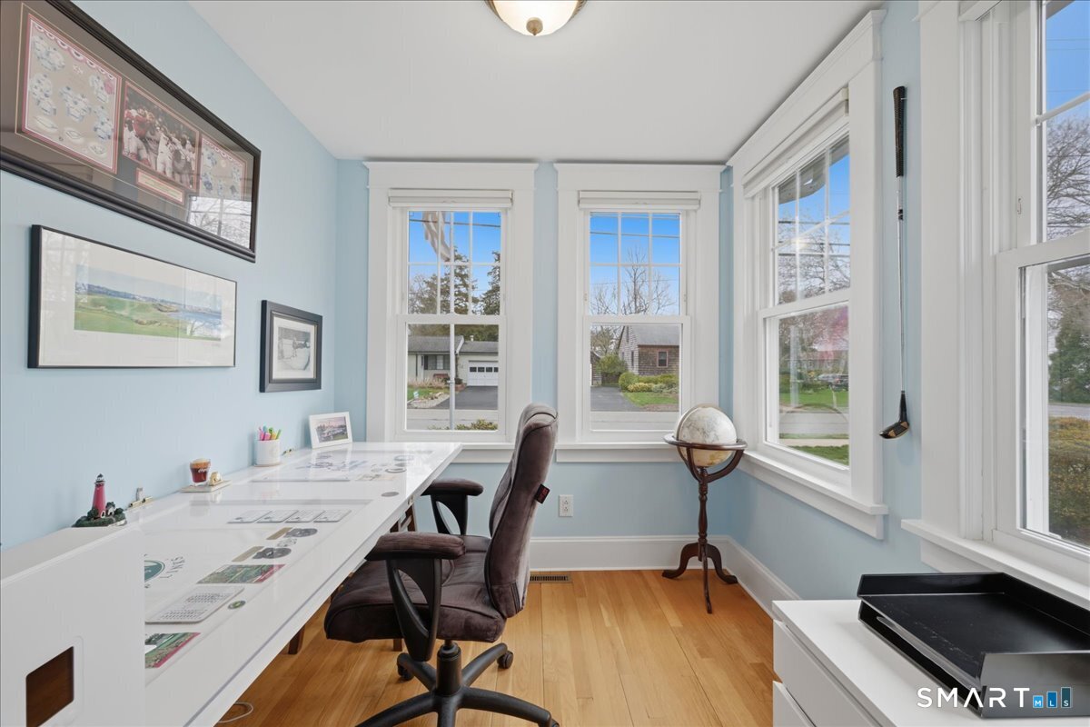 51 Ocean View Avenue Groton, CT 06355 - Photo 16 of 38