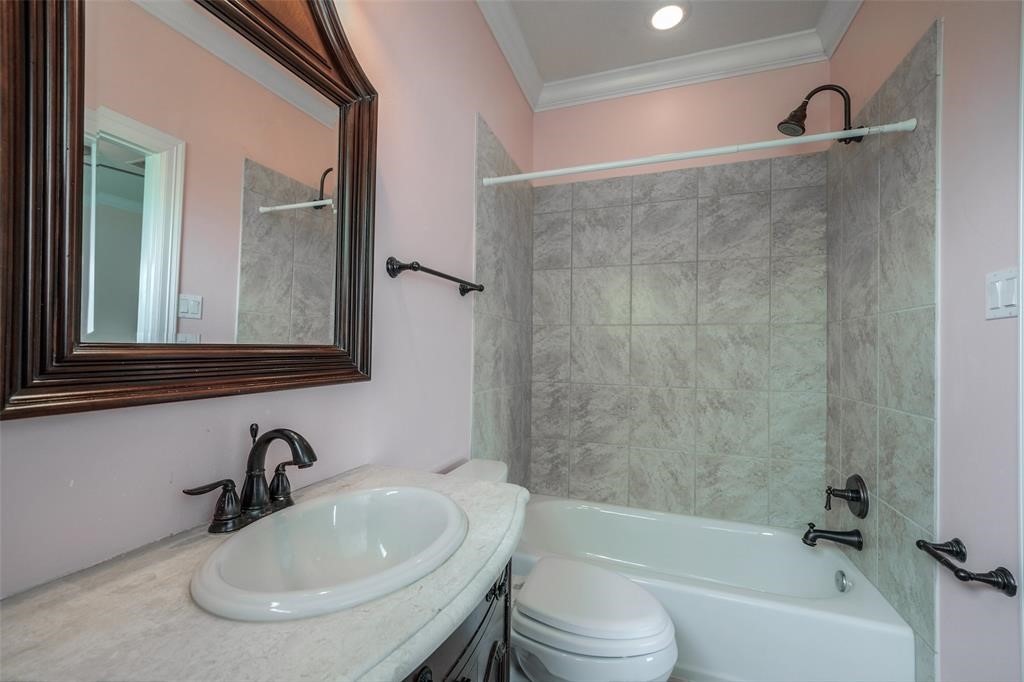 4218 Drake Street, Unit B Houston, TX 77005 - Photo 25 of 32