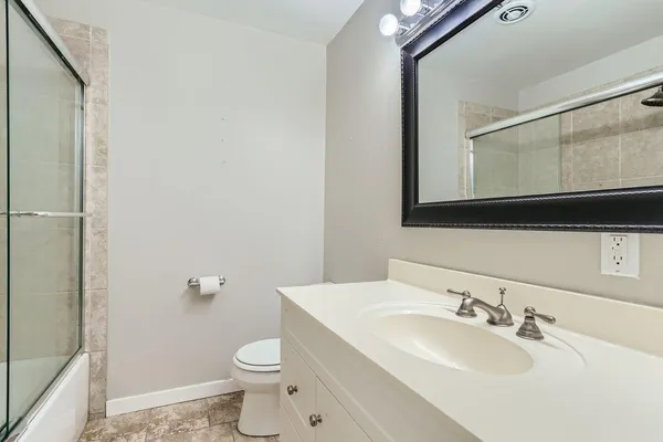 $1,725 | 380 Ramsey Street, Unit 6B, St. Paul, MN 55102