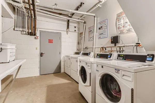 $1,725 | 380 Ramsey Street, Unit 6B, St. Paul, MN 55102