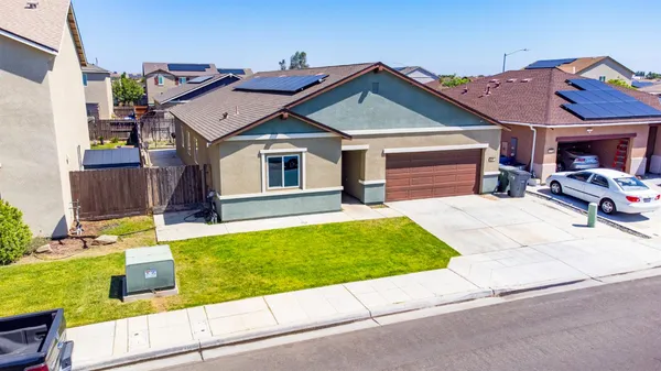 $449,900 | 6704 East Dwight Way, Fresno, CA 93727