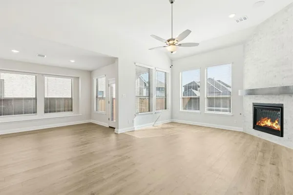 $415,272 | 1915 Huron Drive, Forney, TX 75126