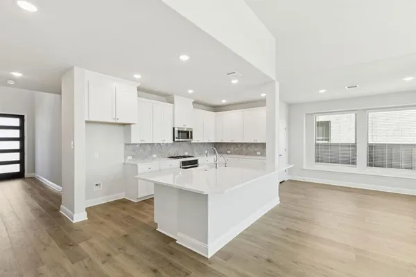 $415,272 | 1915 Huron Drive, Forney, TX 75126