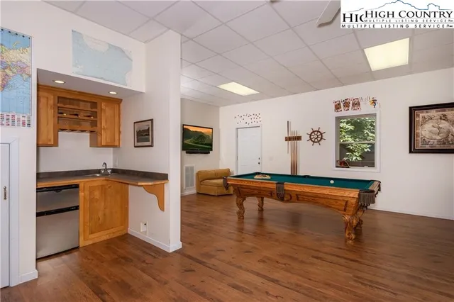 $699,500 | 914 Balsam Drive, Newland, NC 28657