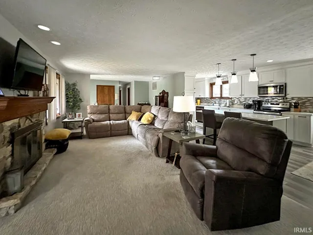 $295,000 | 708 Maple Drive, Frankfort, IN 46041