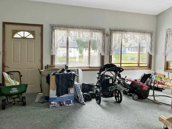 $295,000 | 708 Maple Drive, Frankfort, IN 46041