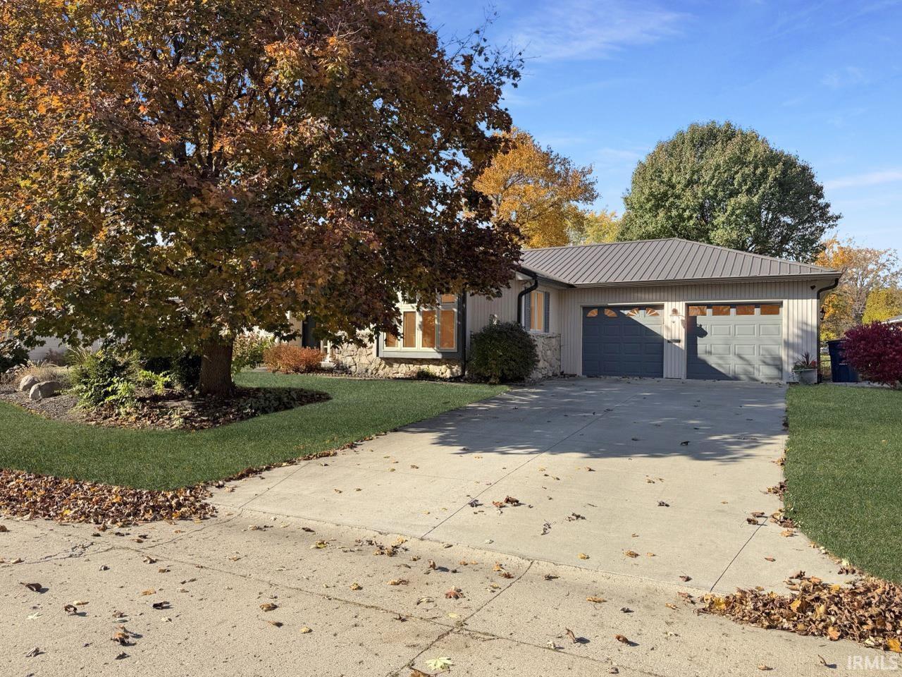 708 Maple Drive Frankfort, IN 46041 - Photo 3 of 33