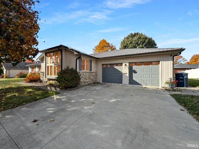 $295,000 | 708 Maple Drive, Frankfort, IN 46041