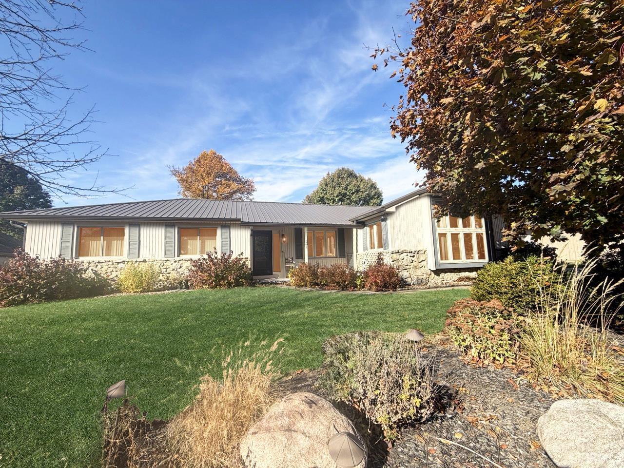 708 Maple Drive Frankfort, IN 46041 - Photo 7 of 33