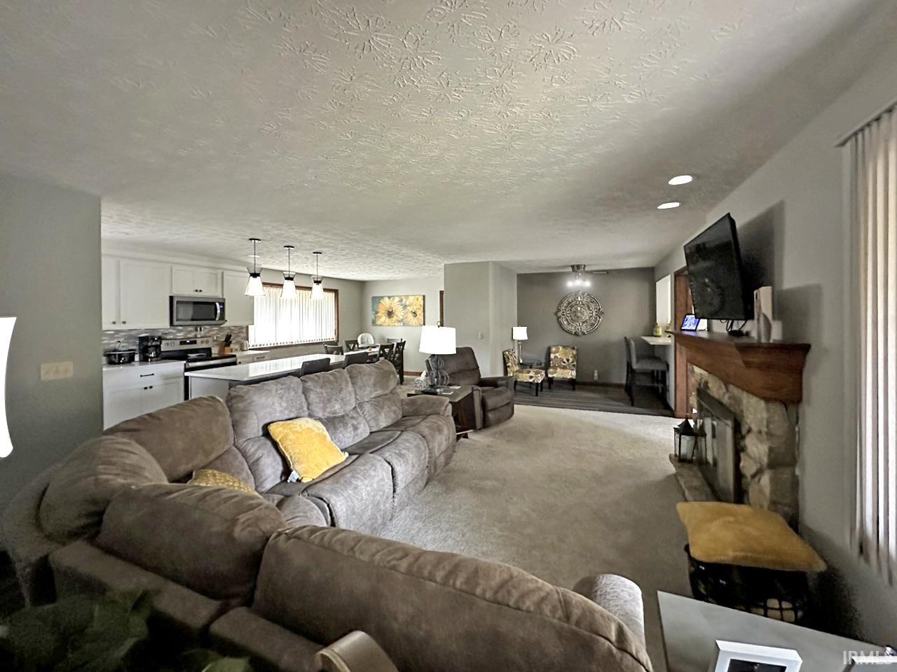 708 Maple Drive Frankfort, IN 46041 - Photo 7 of 33