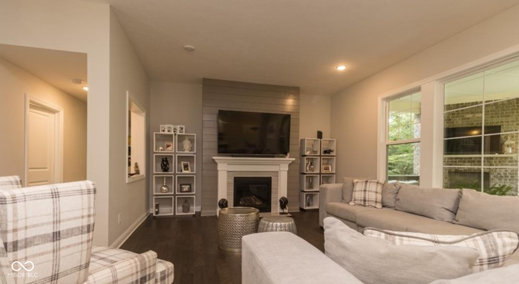 5146 Oak Ridge Trail Columbus, IN 47201 - Photo 3 of 17