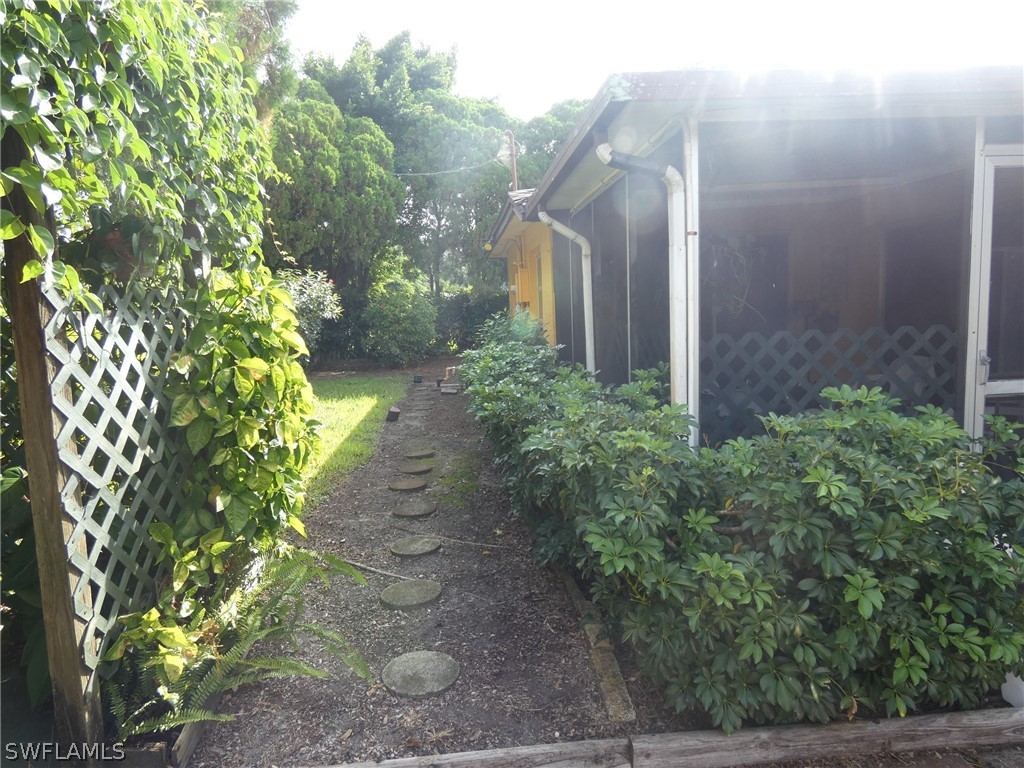 18197 Iris Road Fort Myers, FL 33967 - Photo 3 of 28 Gallery Image 3