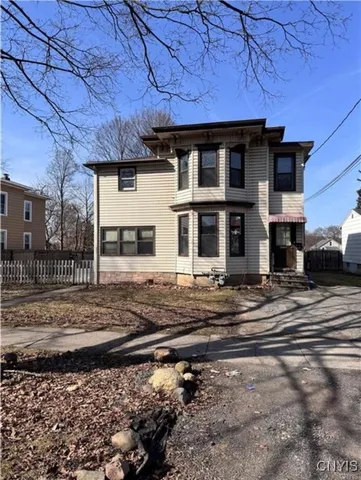 $279,900 | 307 Highland Avenue, De Witt, NY 13057