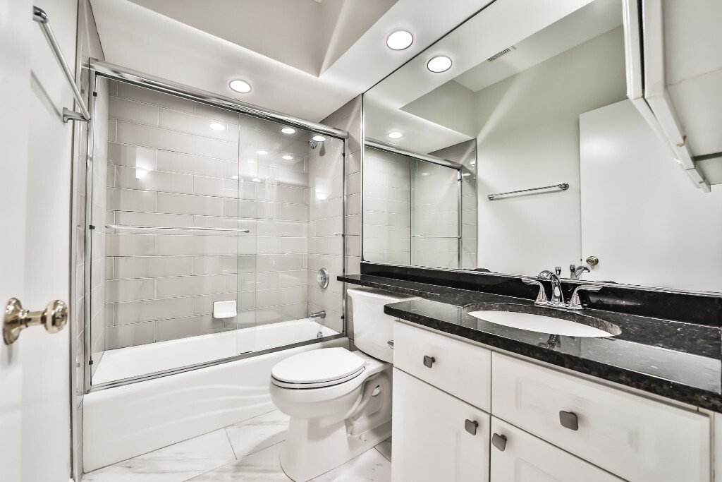 3230 North Seminary Avenue, Unit 1 Chicago, IL 60657 - Photo 17 of 20