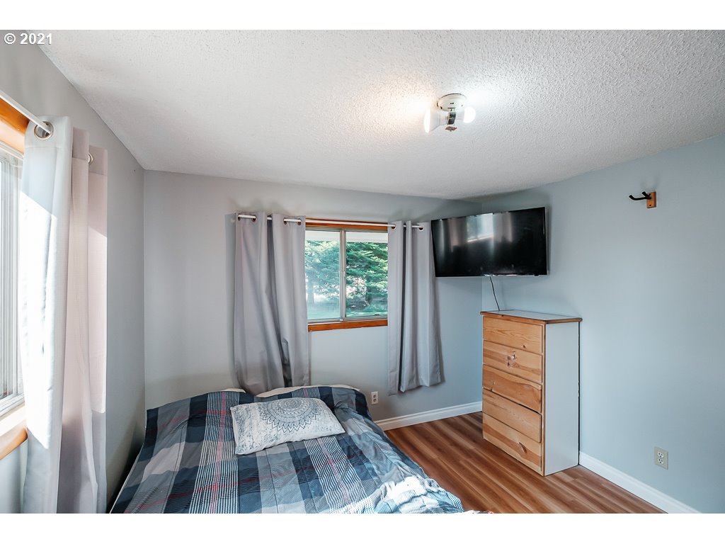 111 Crowfoot Road Lebanon, OR 97355 - Photo 13 of 32 Gallery Image 13
