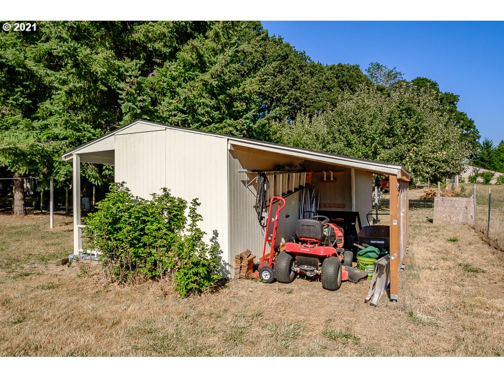 111 Crowfoot Road Lebanon, OR 97355 - Photo 27 of 32 Gallery Image 27