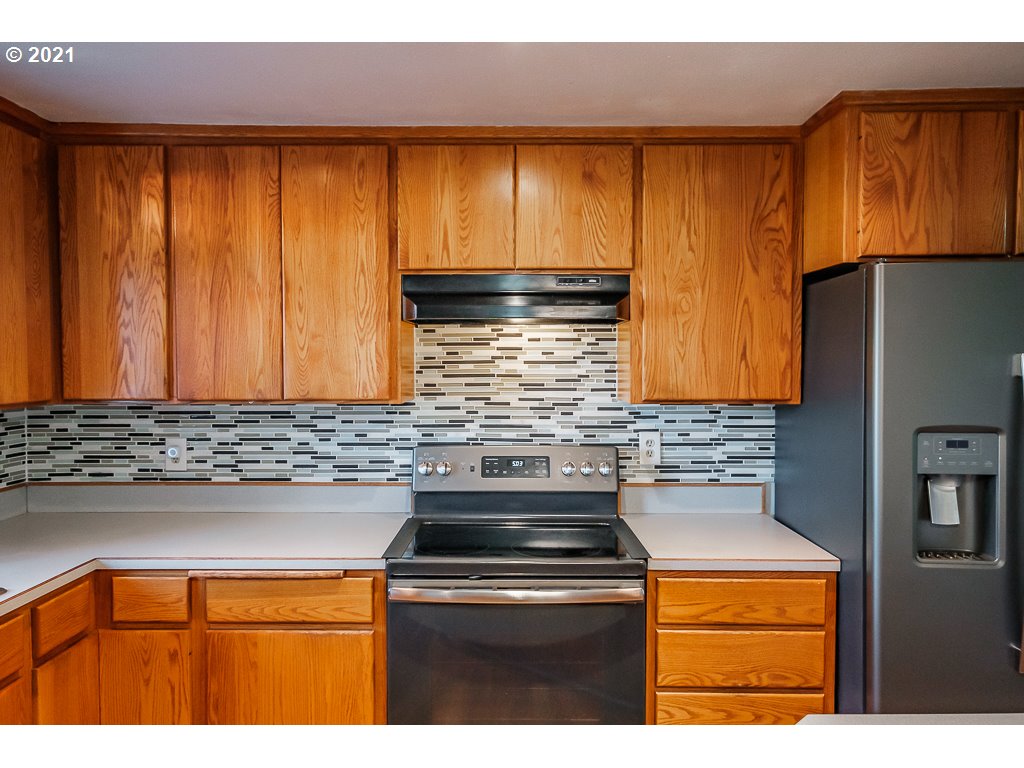 111 Crowfoot Road Lebanon, OR 97355 - Photo 10 of 32 Gallery Image 10