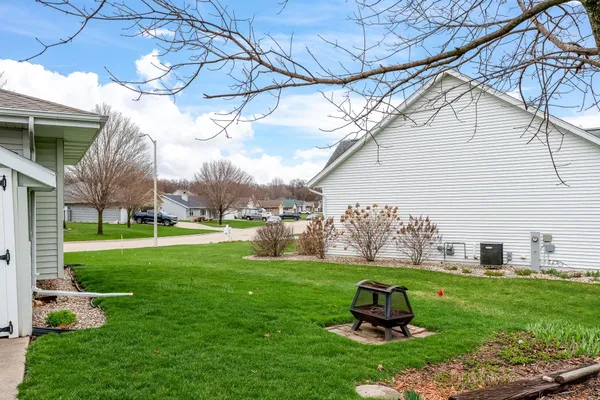 $299,000 | 3524 Coventry Drive, Janesville, WI 53546