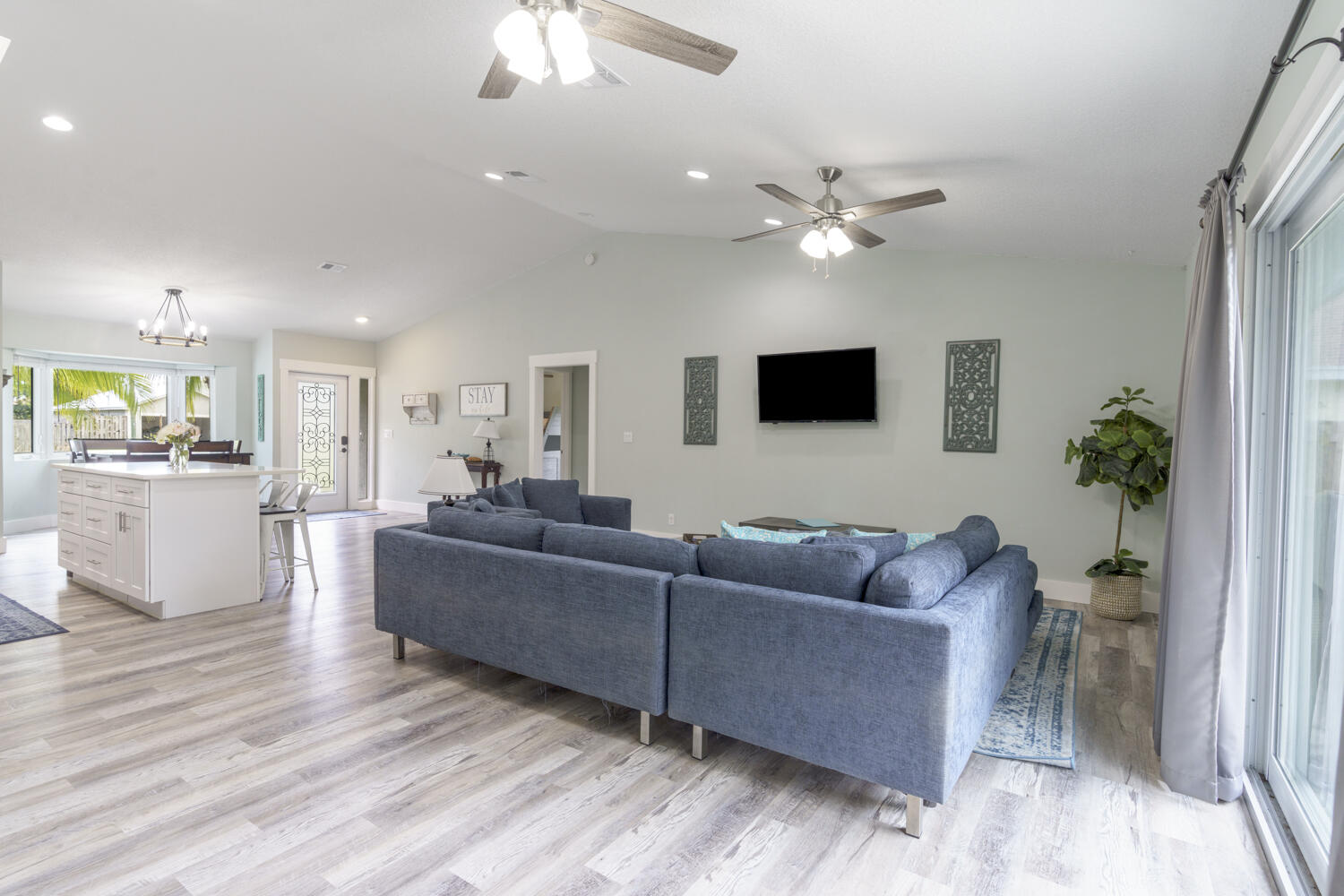 6183 Mullin Street Jupiter, FL 33458 - Photo 7 of 25 5 Family Room