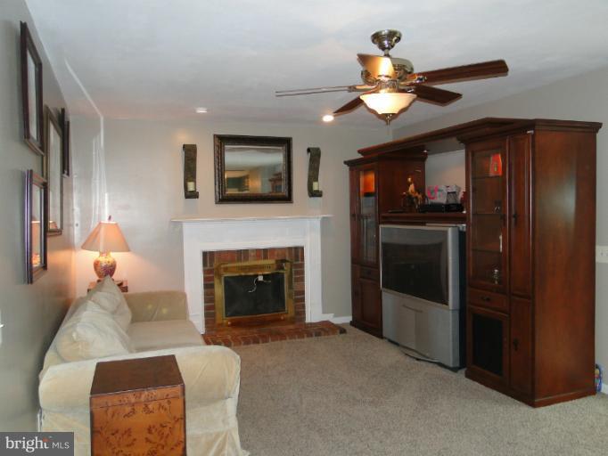 4622 Feldspar Road Middletown, MD 21769 - Photo 7 of 30 Family Room
