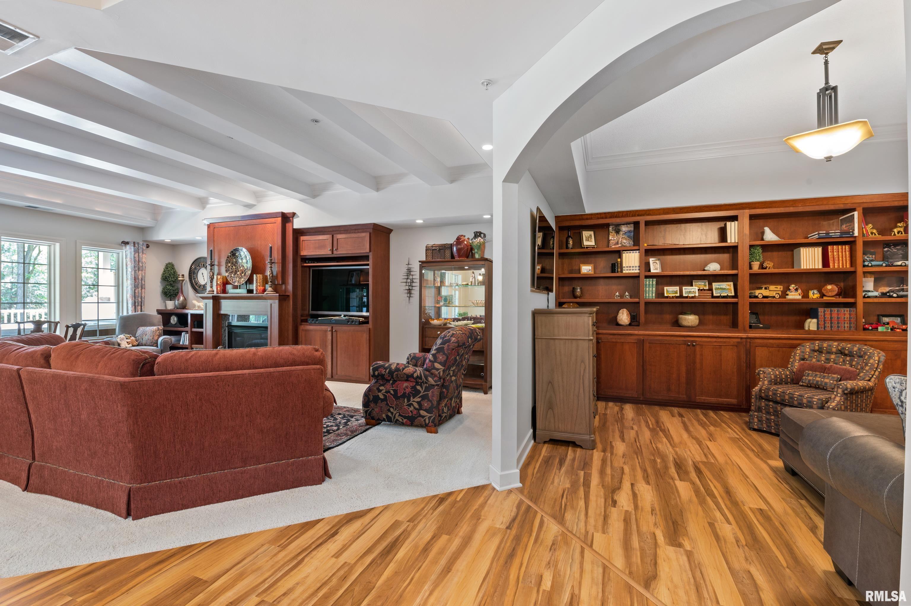 6211 Utica Ridge Road, Unit 105 Davenport, IA 52807 - Photo 17 of 41