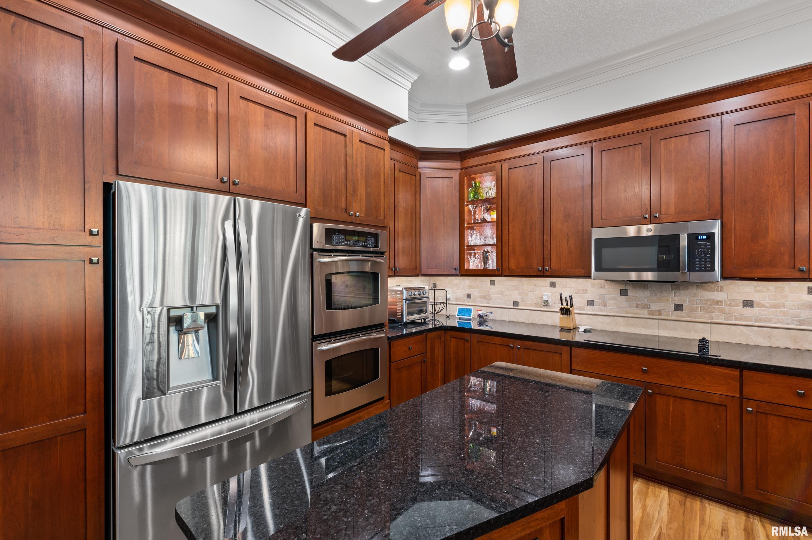 6211 Utica Ridge Road, Unit 105 Davenport, IA 52807 - Photo 22 of 41