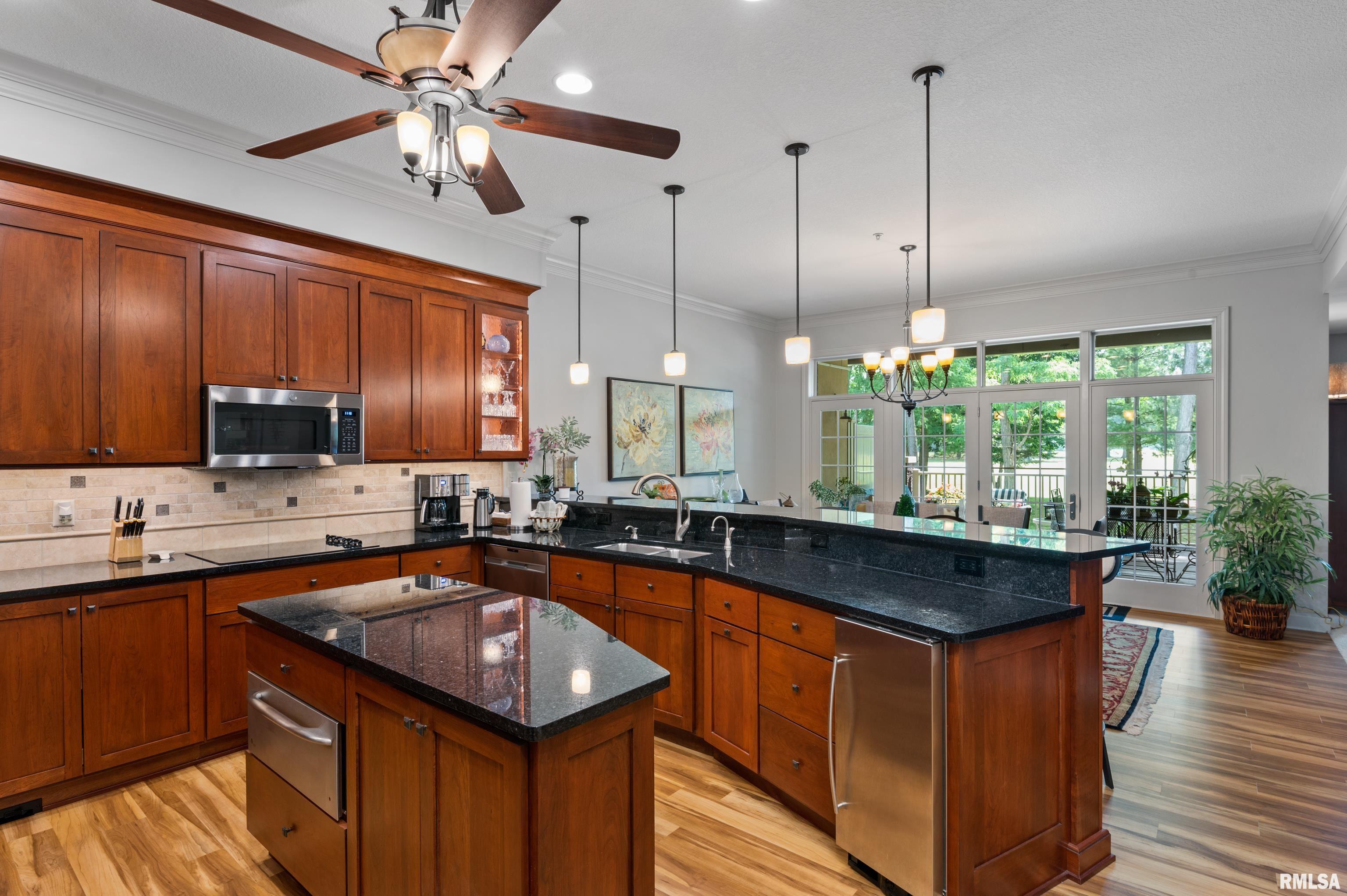 6211 Utica Ridge Road, Unit 105 Davenport, IA 52807 - Photo 24 of 41