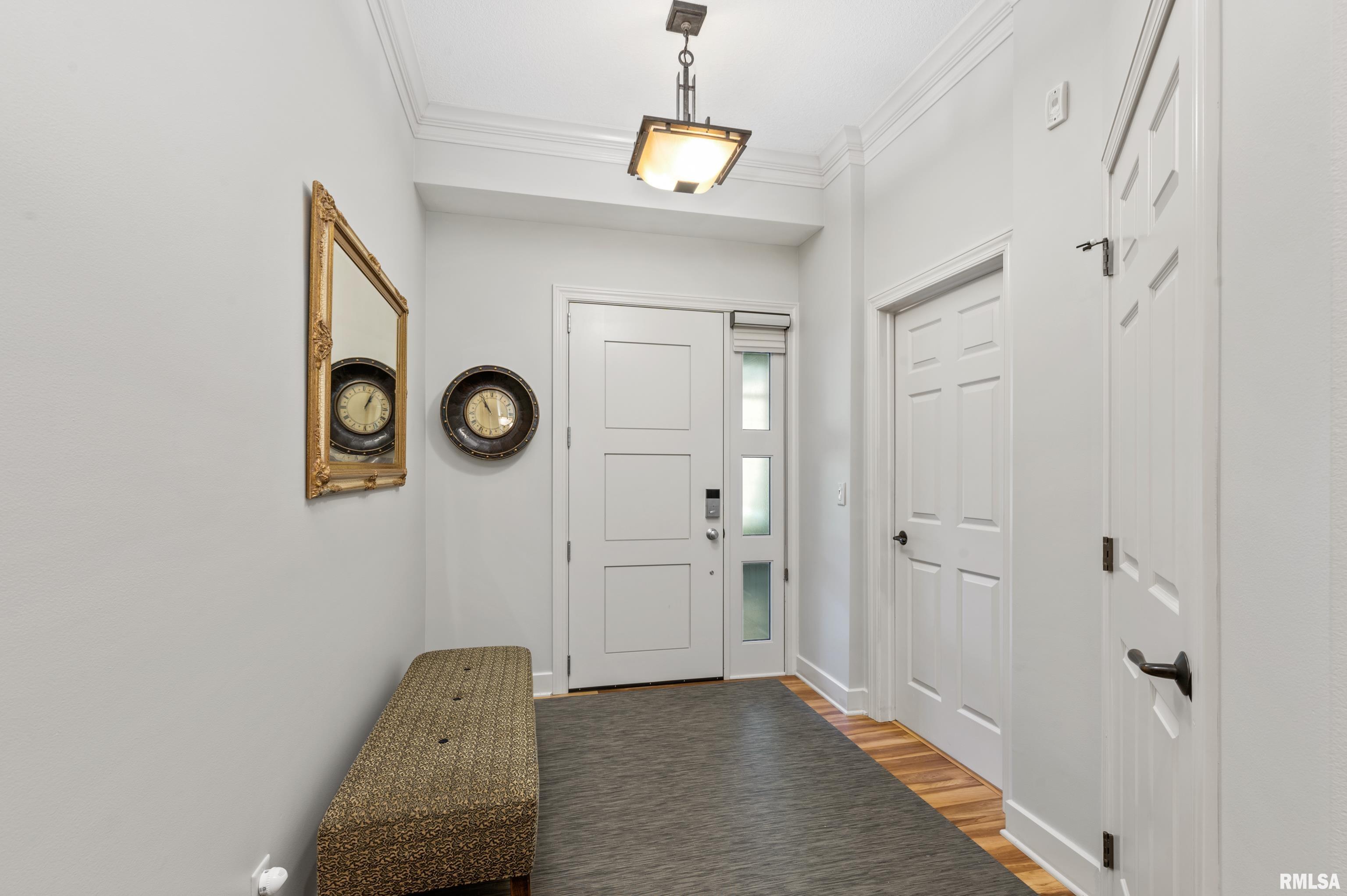 6211 Utica Ridge Road, Unit 105 Davenport, IA 52807 - Photo 9 of 41