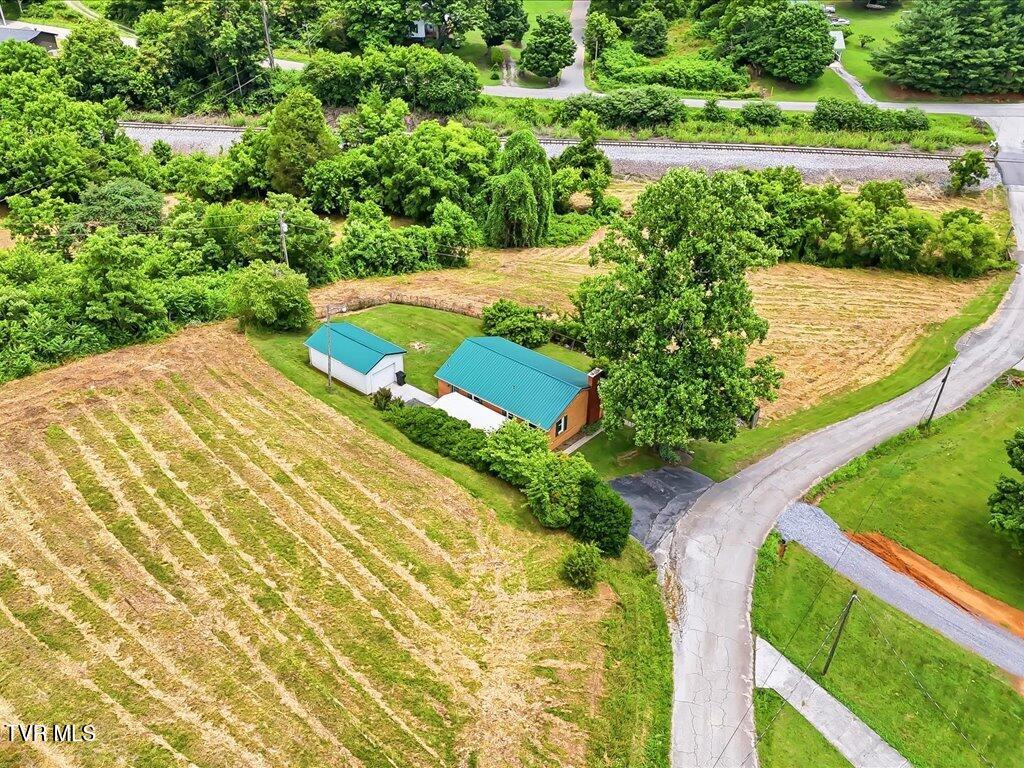 818 Guy Collins Road Morristown, TN 37813 - Photo 23 of 28 818 Guy Collins Rd - 23