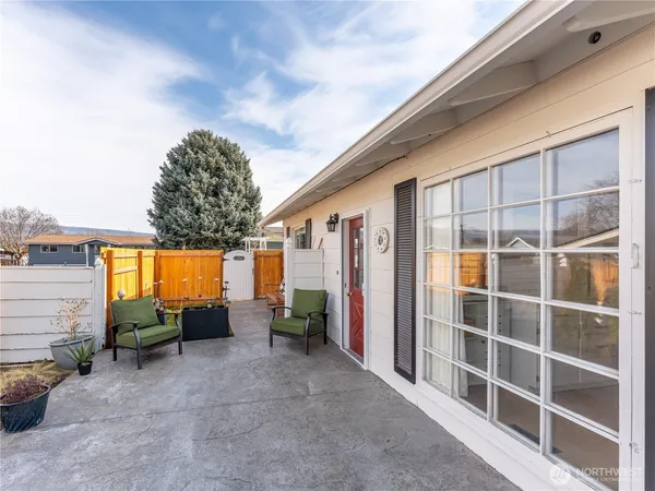 $514,900 | 934 Stevens Street, Wenatchee, WA 98801