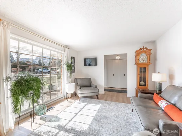 $514,900 | 934 Stevens Street, Wenatchee, WA 98801