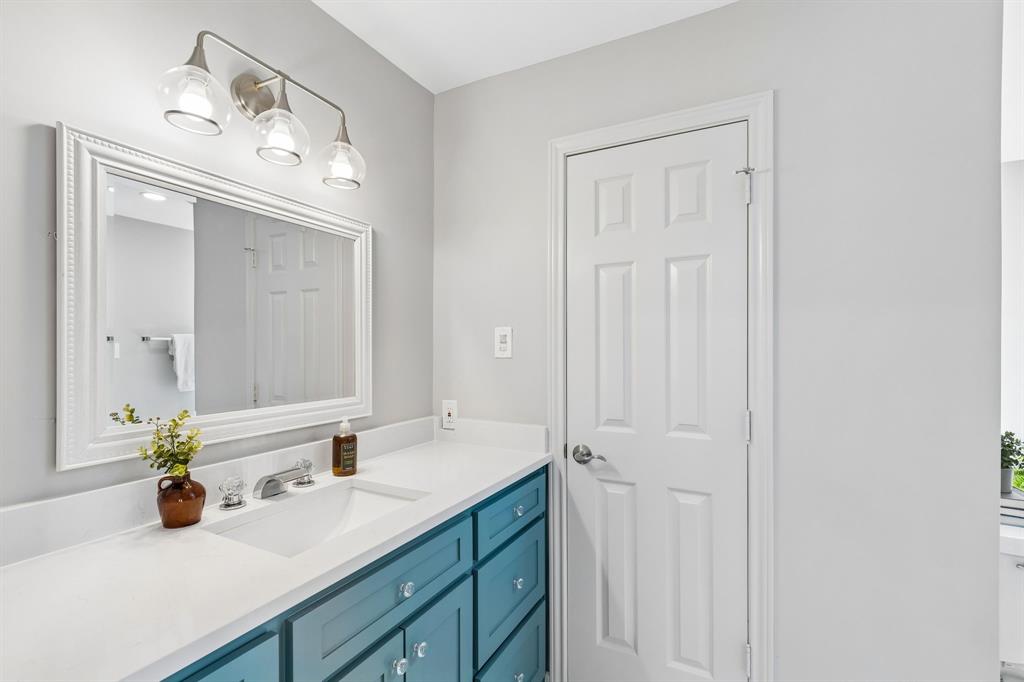 8115 Old Moss Road Dallas, TX 75231 - Photo 17 of 25