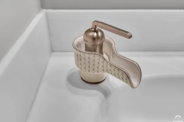 $559,900 | 4600 West Royal Birkdale Court, Lawrence, KS 66049