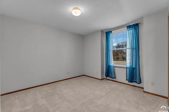 $559,900 | 4600 West Royal Birkdale Court, Lawrence, KS 66049