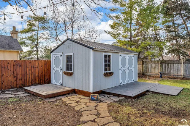 $559,900 | 4600 West Royal Birkdale Court, Lawrence, KS 66049