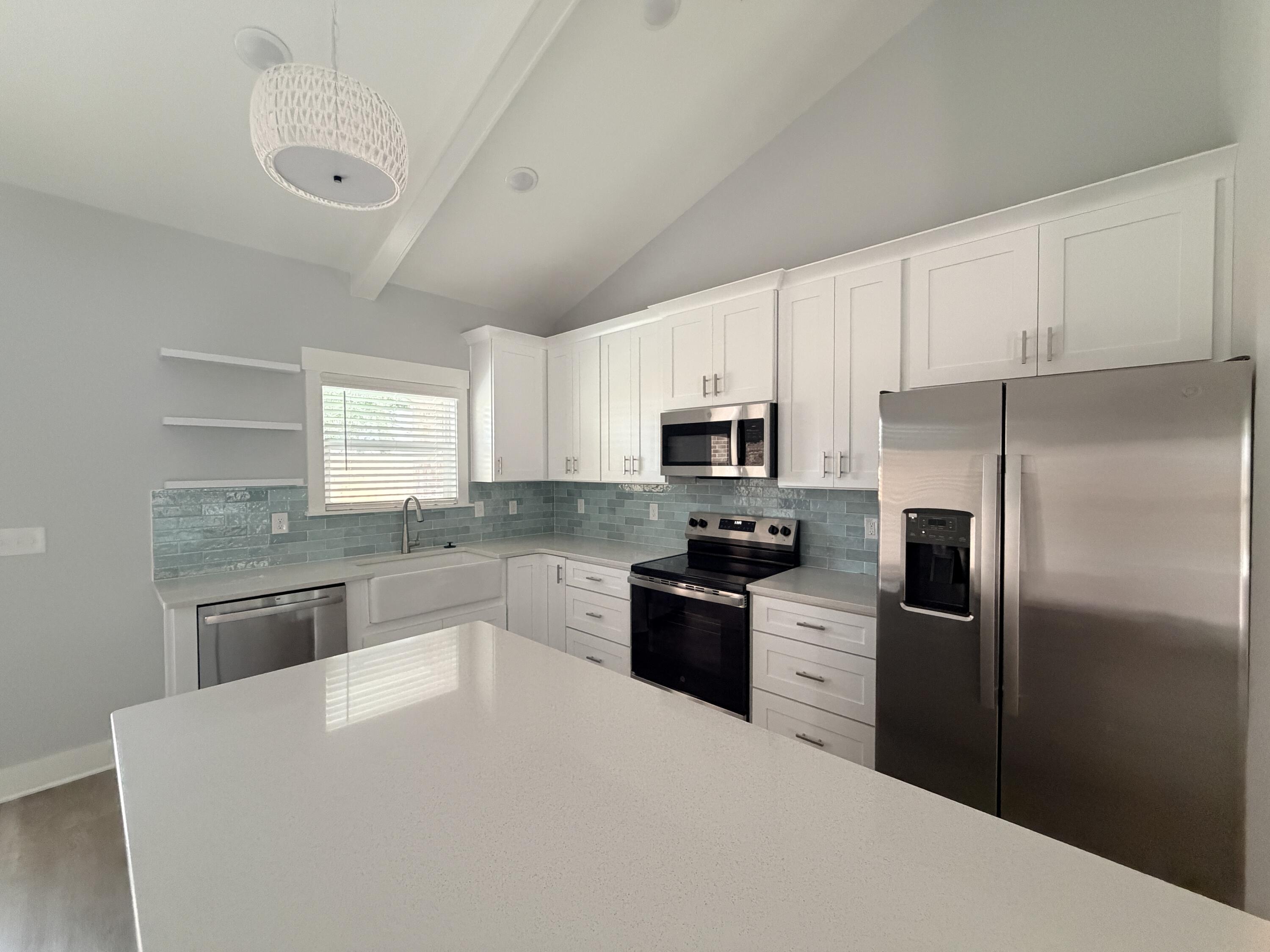 122 Jimmy Street Fort Walton Beach, FL 32547 - Photo 6 of 21 Kitchen