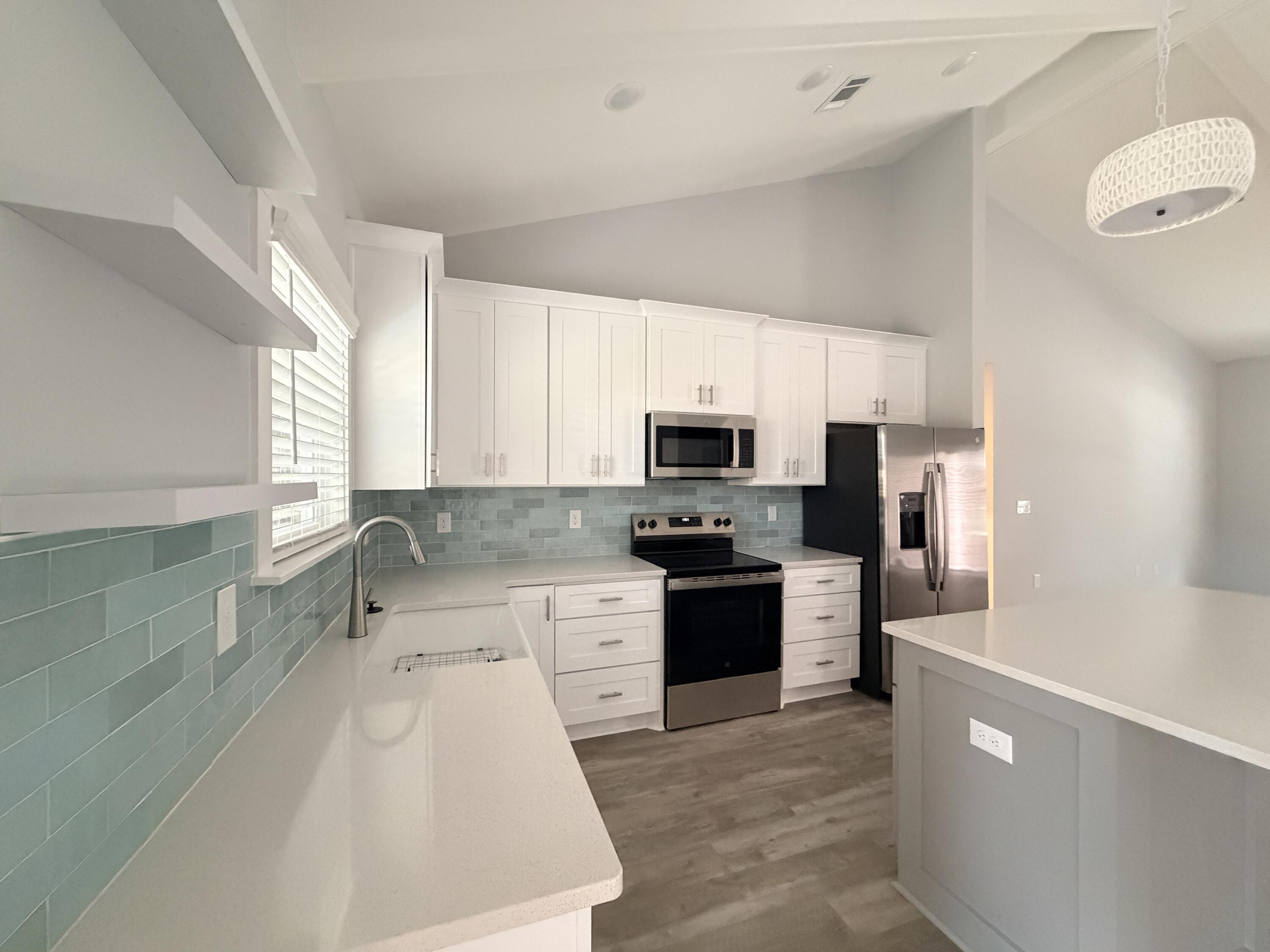 122 Jimmy Street Fort Walton Beach, FL 32547 - Photo 7 of 21 Kitchen