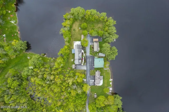 $930,000 | 2085 Weast Road, Princetown, NY 12137