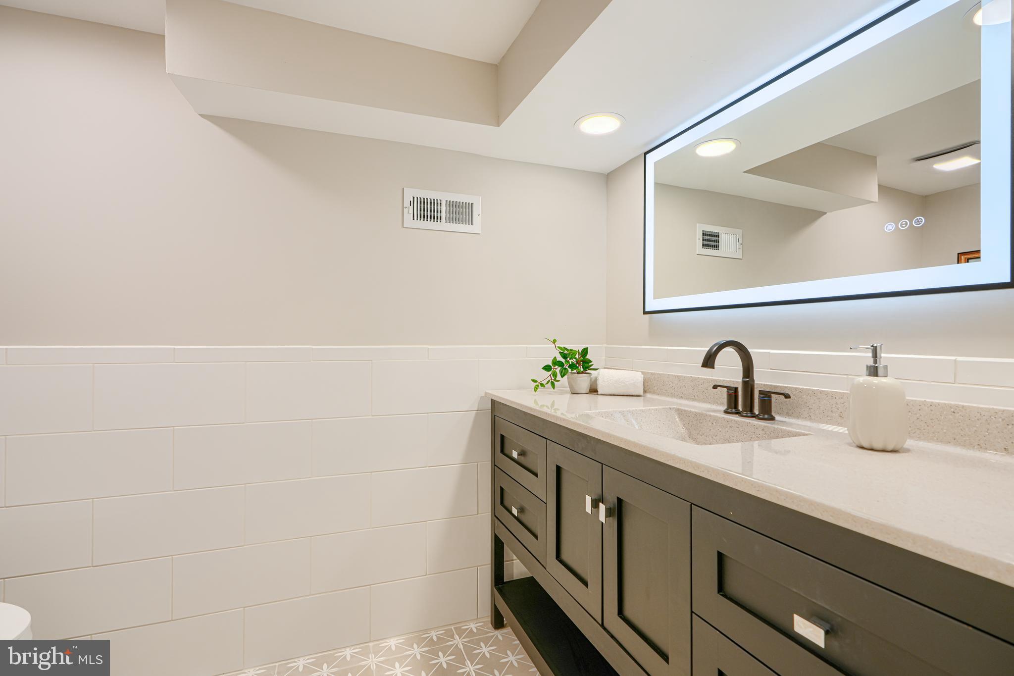 17011 Troyer Road Monkton, MD 21111 - Photo 47 of 65 Oversized Vanity