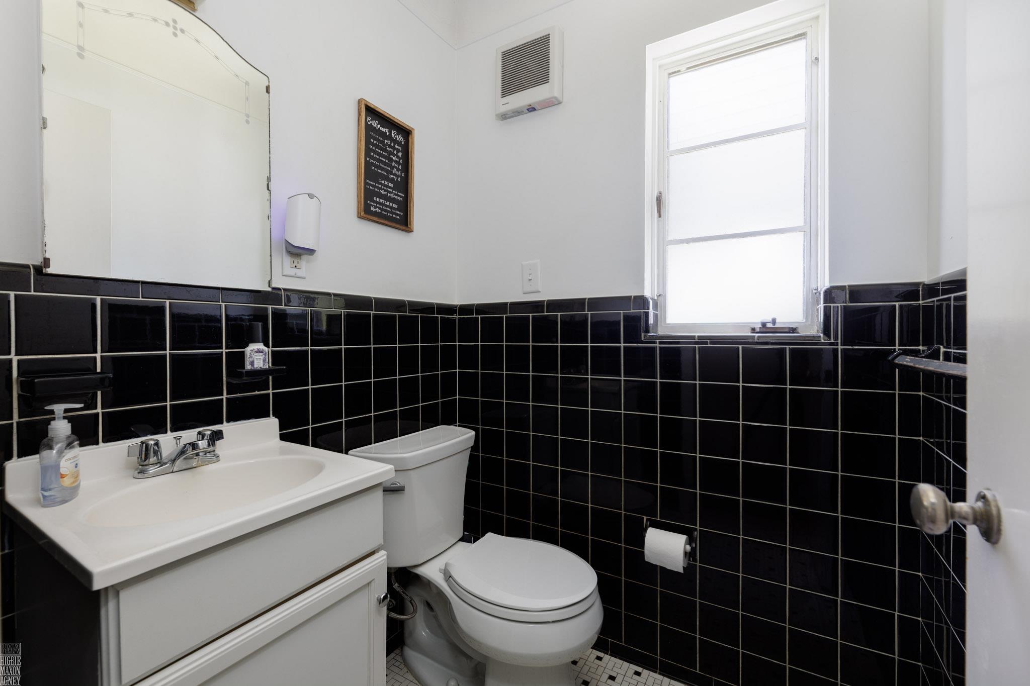 675 Fisher Road Grosse Pointe, MI 48230 - Photo 21 of 51