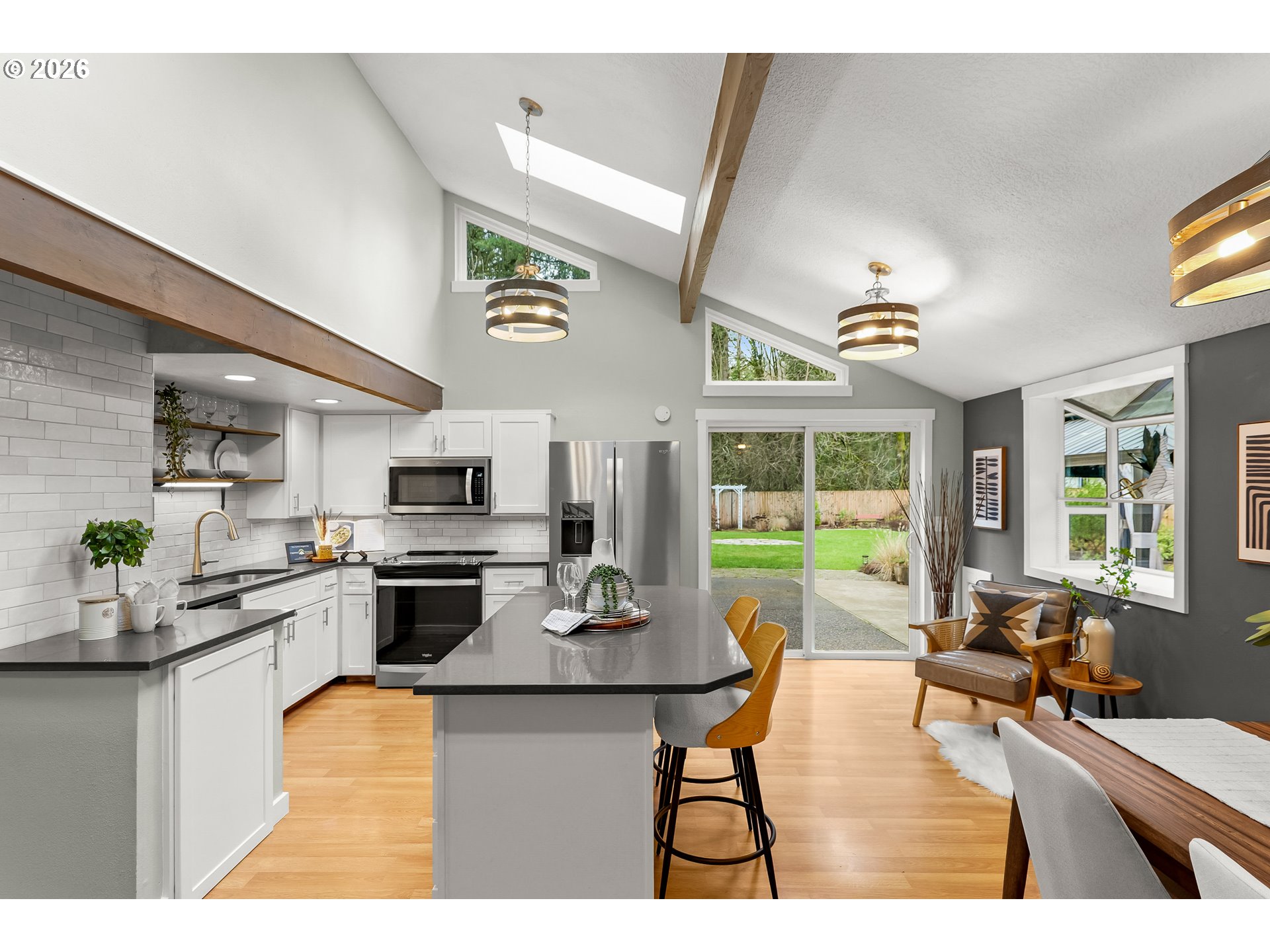 7355 Southwest Delaware Circle Tualatin, OR 97062 - Photo 14 of 29